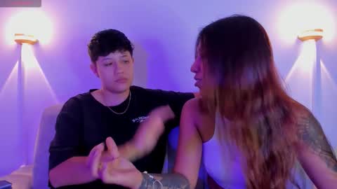 Violet and Casper online show from November 2025 07:07:01 AM