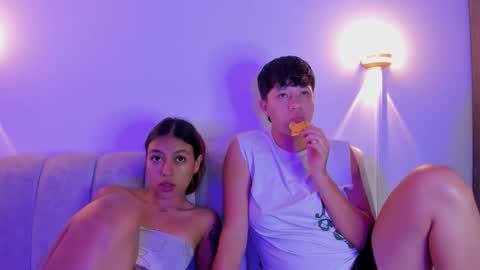 Violet and Casper online show from November 2025 06:41:02 AM