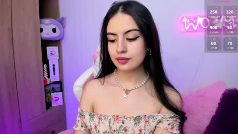 Snapshot of violet_catt chatting on December 2024 05:11:01 PM Violeta  online show from December 2024 05:11:01 PM