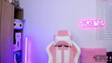 Snapshot of violet_catt chatting on January 2025 09:17:02 PM Violeta  online show from January 2025 09:17:02 PM