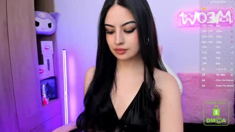 Snapshot of violet_catt chatting on January 2025 05:10:02 PM Violeta  online show from January 2025 05:10:02 PM