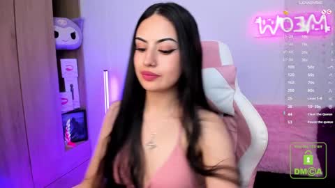 Snapshot of violet_catt chatting on February 2025 09:54:01 PM Violeta  online show from February 2025 09:54:01 PM