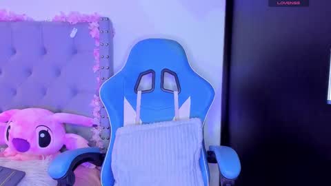 Snapshot of violet_rost chatting on September 2025 03:58:02 PM  Violet  online show from September 2025 03:58:02 PM