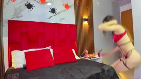 Snapshot of violet_storm_ chatting on November 2025 01:05:02 AM violet_storm_ online show from November 2025 01:05:02 AM