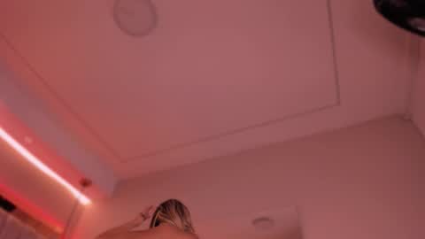 Violeta  online show from September 2025 10:26:02 AM