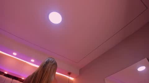 Violeta  online show from September 2025 10:52:02 AM