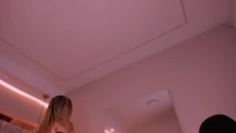 Violeta  online show from November 2025 10:32:01 AM