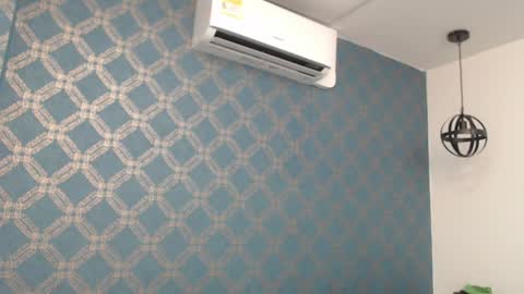 Violeta  online show from December 2024 01:17:01 AM