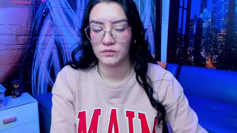     online show from December 2024 08:04:02 PM