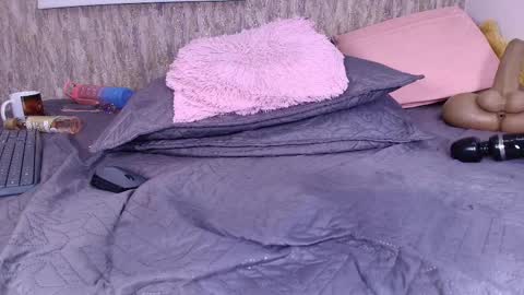 violeta london online show from February 2025 09:13:02 AM