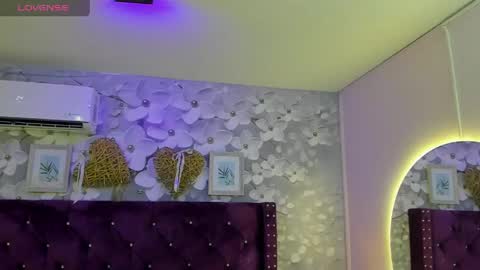 Snapshot of violeta_medina chatting on April 2026 02:57:01 AM violeta_medina online show from April 2026 02:57:01 AM