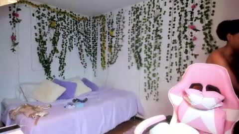 Snapshot of violeta_miler_ chatting on May 2026 05:30:02 PM Violeta online show from May 2026 05:30:02 PM