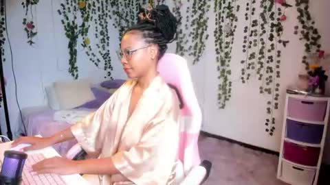 Snapshot of violeta_miler_ chatting on July 2026 05:34:01 PM Violeta online show from July 2026 05:34:01 PM