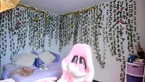 Violeta online show from November 2025 05:37:02 PM