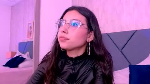 Snapshot of violeta_muns chatting on June 2026 07:25:02 PM Violeta online show from June 2026 07:25:02 PM
