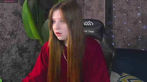 Snapshot of violeta_paul chatting on June 2026 01:01:02 AM Violeta online show from June 2026 01:01:02 AM