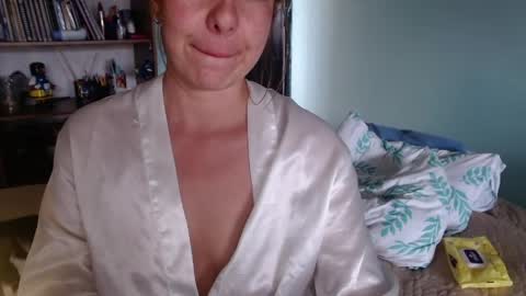 Violeta Peter online show from May 2026 09:23:02 PM