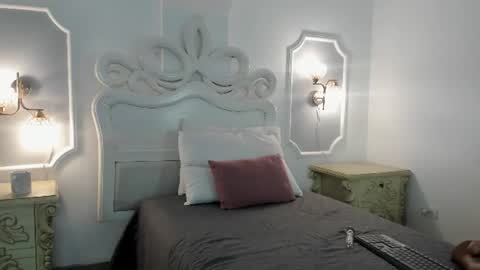 Snapshot of violeta_sannz chatting on June 2026 07:38:02 PM violeta_sannz online show from June 2026 07:38:02 PM