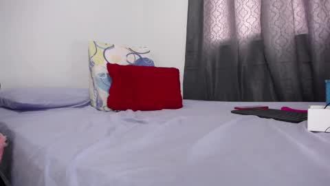 VIOLETA SORACHI  online show from November 2025 09:11:01 PM