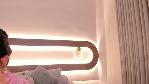 Violeta Sum online show from April 2026 12:44:02 PM