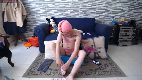 Violeta Gmez online show from November 2025 01:00:01 PM