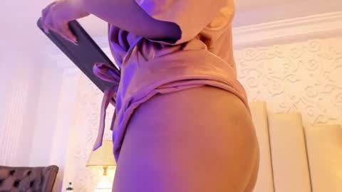 Snapshot of violetahills_ chatting on July 2026 03:39:02 PM Violeta online show from July 2026 03:39:02 PM