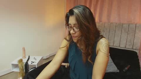 VIOLETA online show from February 2025 10:03:01 PM