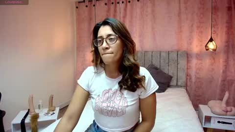 VIOLETA online show from February 2025 12:42:01 PM