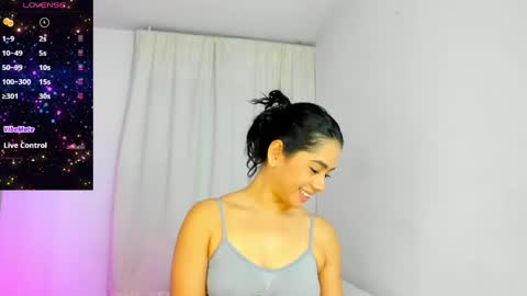 Snapshot of violetasotter chatting on June 2026 11:26:02 AM Violeta online show from June 2026 11:26:02 AM