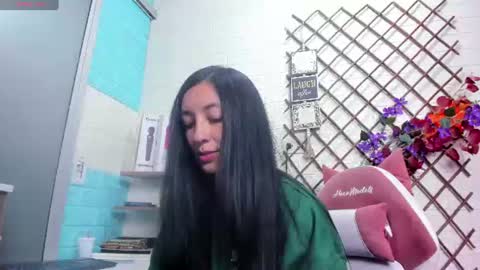 Snapshot of violetatto1 chatting on July 2026 05:39:01 PM Violeta online show from July 2026 05:39:01 PM