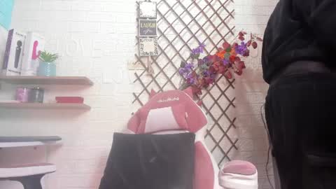 Snapshot of violetatto1 chatting on July 2026 02:32:01 AM Violeta online show from July 2026 02:32:01 AM