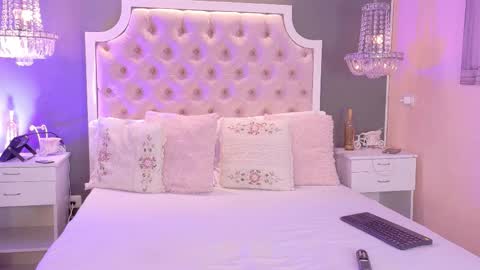 Violet  online show from January 2026 12:10:01 PM