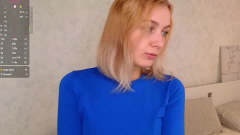 Mia online show from October 2025 03:31:02 AM