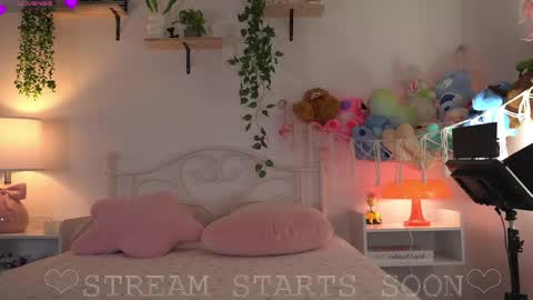 Snapshot of violeth___ chatting on April 2026 10:21:02 AM violeth___ online show from April 2026 10:21:02 AM
