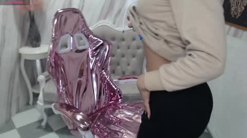 violeth_b online show from December 2024 12:50:02 PM