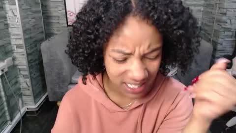 violeth_b online show from September 2025 12:49:02 PM