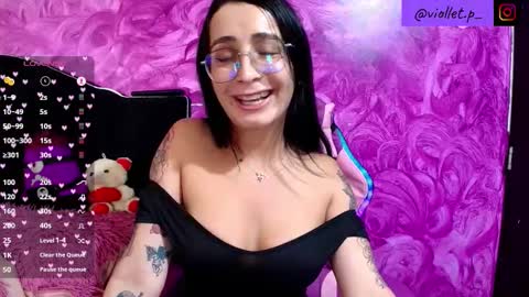 Snapshot of violetita7 chatting on October 2025 01:24:01 AM Violetita de mil colores online show from October 2025 01:24:01 AM
