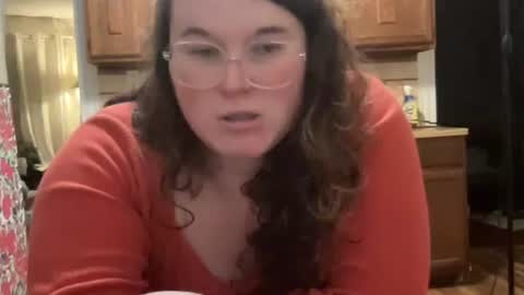 Snapshot of violetlyhappy chatting on November 2025 10:29:02 PM violetlyhappy online show from November 2025 10:29:02 PM