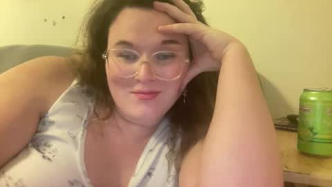 Snapshot of violetlyhappy chatting on November 2025 12:13:02 AM violetlyhappy online show from November 2025 12:13:02 AM