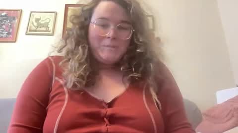 violetlyhappy online show from April 2026 04:31:02 PM