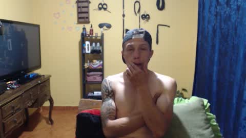 Snapshot of violetsexhot999 chatting on November 2025 11:04:02 PM Violet777 online show from November 2025 11:04:02 PM