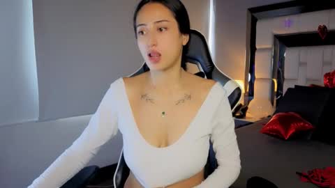 violetskinny online show from February 2026 08:16:01 PM