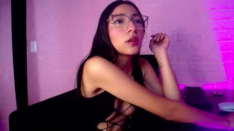 Snapshot of violett1126 chatting on July 2026 06:30:01 AM 1126 online show from July 2026 06:30:01 AM