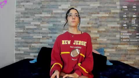 ViolettGolden online show from October 2025 02:03:01 PM