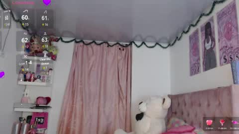 Snapshot of violett_brown9 chatting on June 2026 06:40:01 AM violett_brown9 online show from June 2026 06:40:01 AM