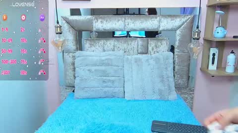 Violeta froz online show from February 2025 04:36:02 PM