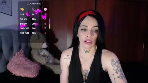 Snapshot of violett_hottie chatting on September 2025 05:40:01 AM violett Independent model online show from September 2025 05:40:01 AM