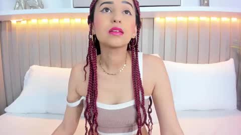 Violett  online show from October 2025 07:53:01 PM