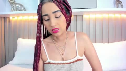 Violett  online show from October 2025 08:17:02 PM