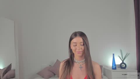 Snapshot of violetta_finch chatting on February 2025 05:35:01 PM violetta_finch online show from February 2025 05:35:01 PM
